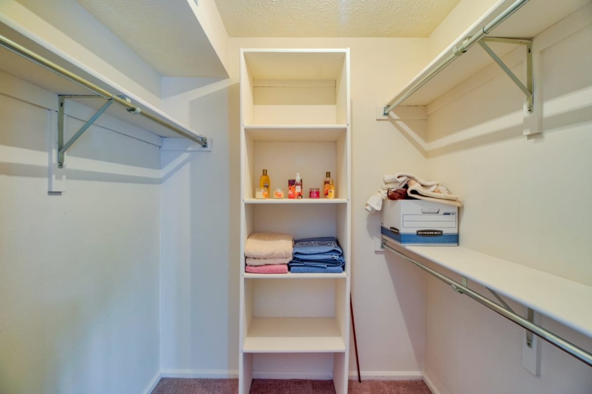 Apartments for Rent in Copley, Ohio Hunt Club Apartments